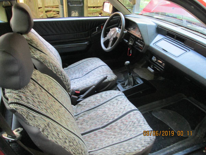 Illustration for article titled At $3,850, Could This 'Adult-Owned' 1985 Honda Civic CRX Bring Out The Kid In You?